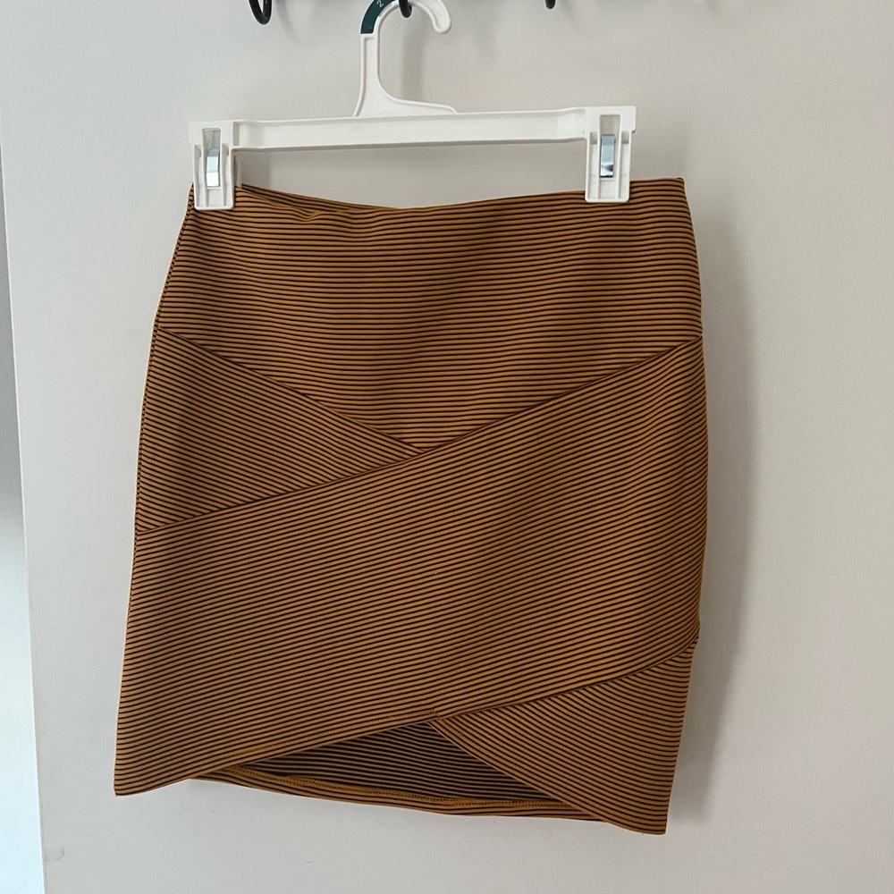 F21 BODYCON SKIRT